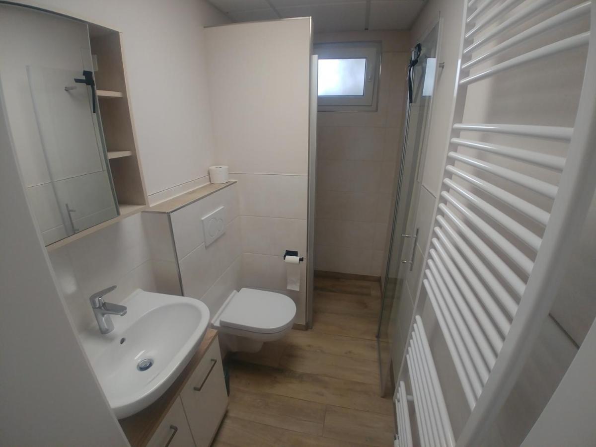 Monteur- Und Ferienwohnung Gemmer 52Qm Herold Exterior foto